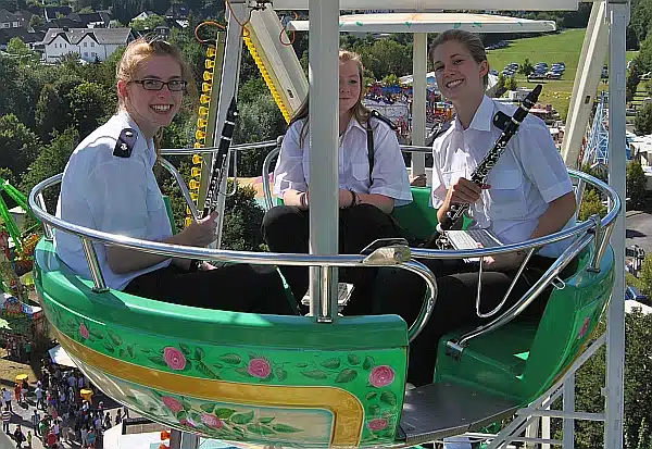 Der Musikzug der Feuerwehr spielte u.a. "Preußens Gloria" aus dem Riesenrad. Foto: Sven-Oliver Rüsche