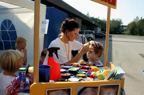 Immer wieder ein Highlight für die Kinder: Kinderschminken