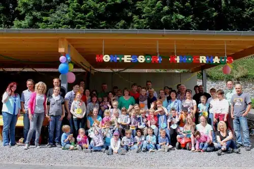 Große und kleine Gäste freuten sich über einen gelungenen Nachmittag. (Foto:Andrea Schreiber)