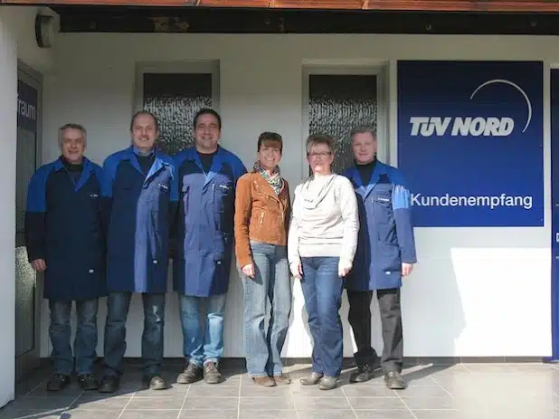 Das Team der TÜV-STATION Iserlohn (Foto: TÜV-STATION Iserlohn).