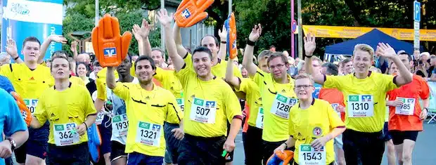 Die Schiedsrichter beim Zieleinlauf (Foto: Pascal Emrich/FLVW Siegen-Wittgenstein).