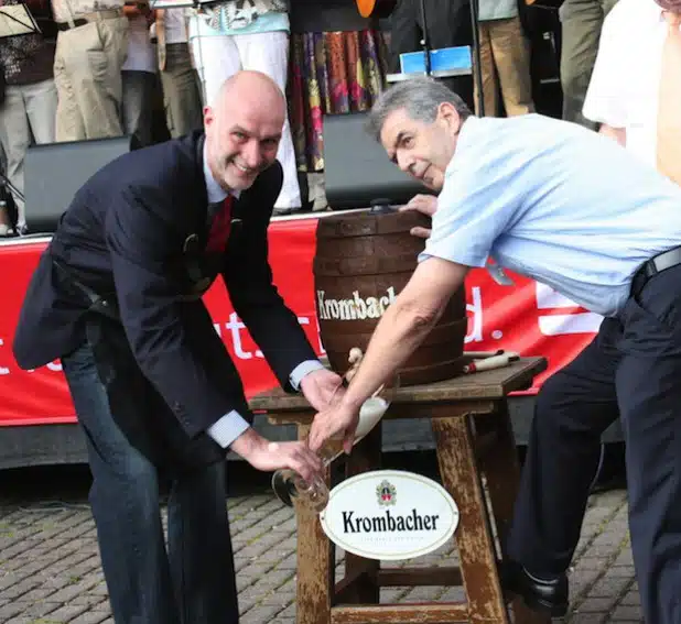 Eröffnung am Freitag mit dem traditionellen Fassbieranstich (Foto: Stadt Lennestadt).