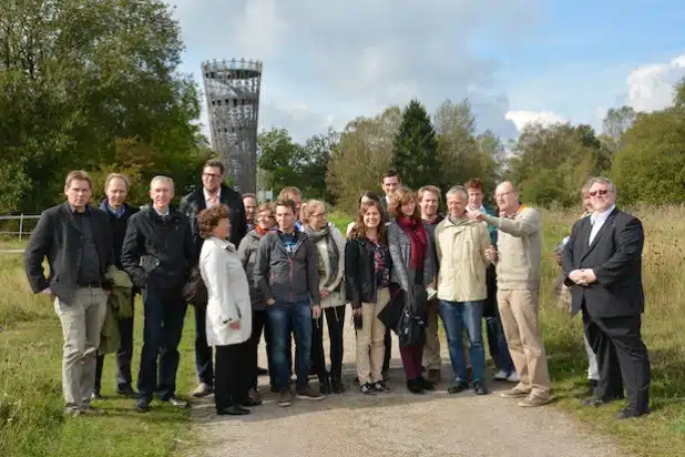 Eine Städtebaudelegation führte BM Michael Esken gestern Mittag durch den Sauerlandpark und erläuterte, wie die Mittel aus dem Programm „Stadtumbau West“ verwendet worden sind (Foto: Stadt Hemer).