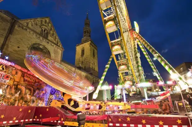 Das Riesenrad auf der Soester Allerheiligenkirmes (Foto: Wirtschaft & Marketing Soest GmbH).