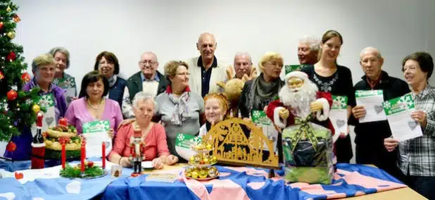 Die ehrenamtlichen Continue-Mitarbeiterinnen und -Mitarbeiter freuen sich auf zahlreiche Besucher beim diesjährigen Weihnachtsbasar (Foto: Stadt Iserlohn).