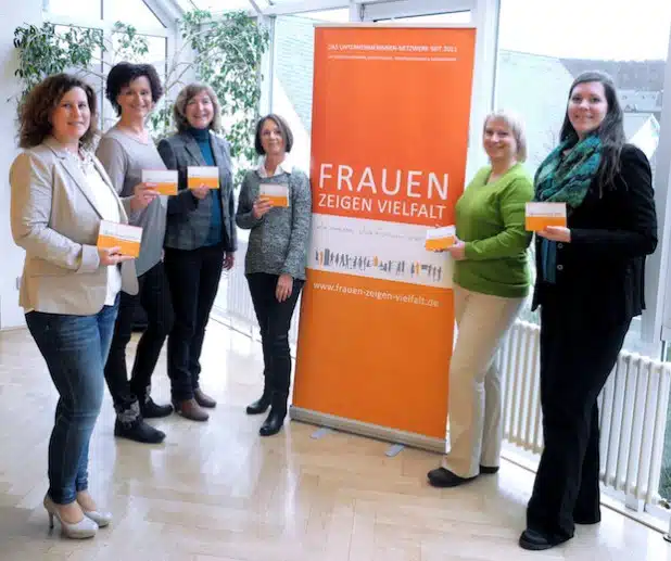 Werben für den Unternehmerinnentag im südlichen Siegerland: Eva Christina Becker, Kerstin Stahl, Silvia Machoczek, Silke Strunk, Angela Gaida und Claudia Schmies (Foto: Gemeinde Burbach).