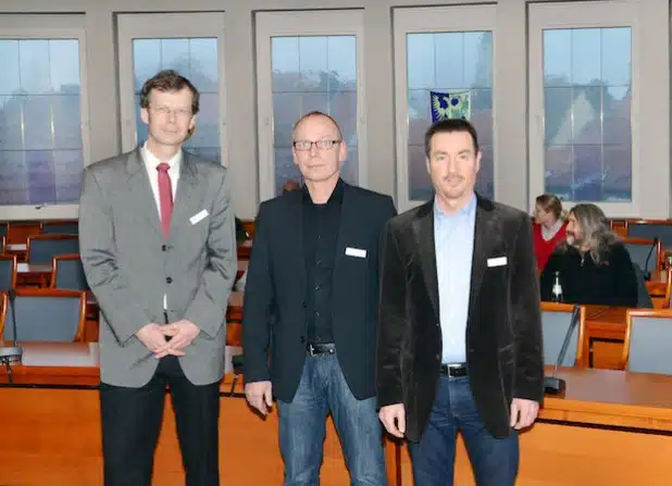 Abteilungsleiter Michael Joswig und die Sachgebietsleiter Frank Hoffmann und Ulrich Maas (v.l.) gestalteten das 20. Treffen zwischen Bauaufsicht und Architekten (Foto: Franca Großevollmer/Kreis Soest).