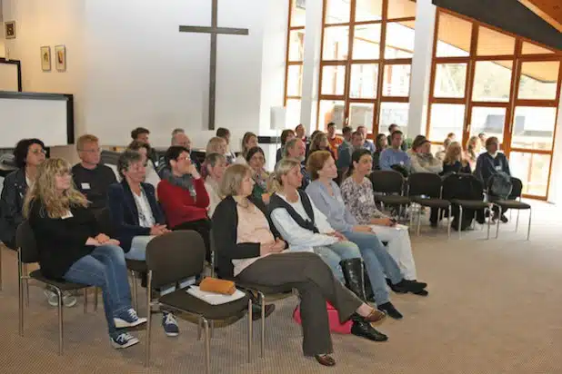 Knapp 60 Teilnehmer aus den Kollegien der vier Förderschulen waren nach Meinerzhagen gekommen (Foto: Hendrik Klein/Märkischer Kreis).