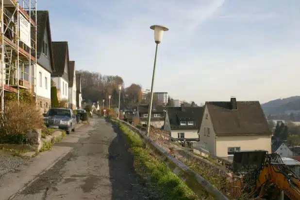 So sah der obere Teil der Hünenburgstraße vor der Sanierung aus (Foto: Stadt Meschede).