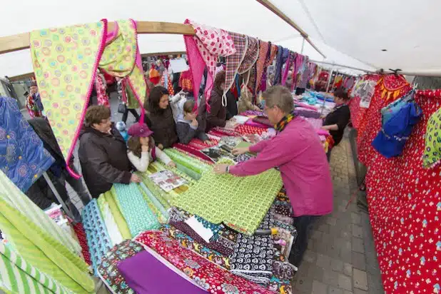 Deutsch-holländischer Stoffmarkt in Soest (Quelle: Wirtschaft & Marketing Soest GmbH)