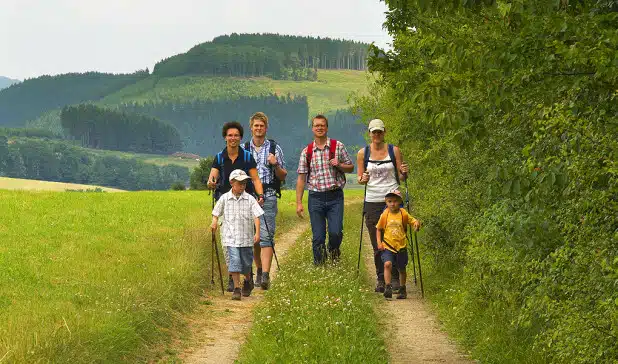 Auch die angebotene Wanderung für Familien endet im Sauerlandpark (Foto: SGV).