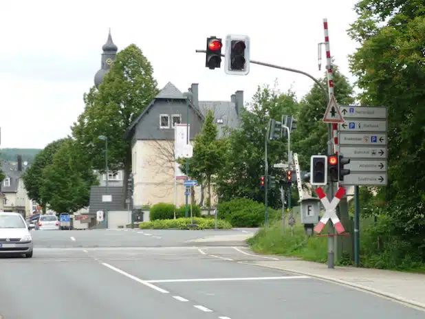 Der Bahnübergang in Attendorn wird während der Sommerferien saniert (Foto: Hansestadt Attendorn).