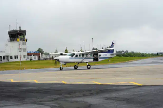 Die „Supervan“ der Westerwälder Springsportler wird auf dem Siegerlandflughafen stationiert (Foto: Stefan Gessner).