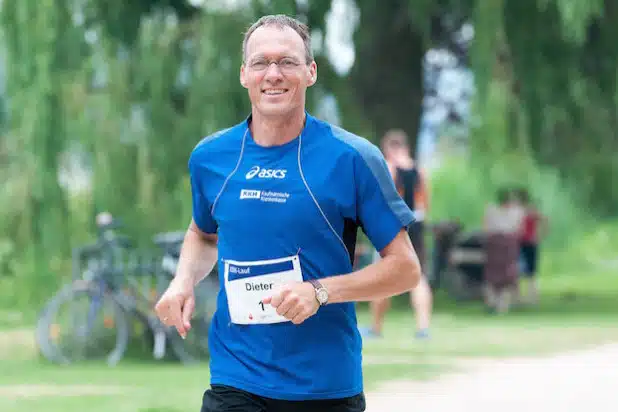 Dieter Baumann beim Training (Foto: KKH Kaufmännische Krankenkasse)