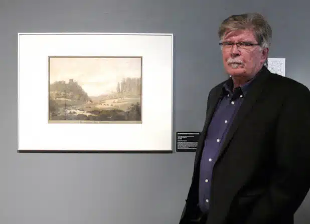 Museumsleiter Gerd Schäfer hatte die Idee und konzipierte die Ausstellung „BLICK-PUNKT“ zum 40-jährigen Bestehen des Märkischen Kreises (Foto: Stadt Iserlohn).