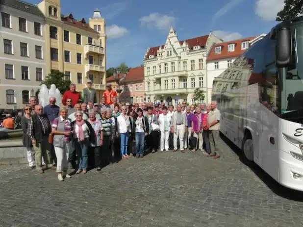 Der Partnerschaftsverein auf dem Altstädtischen Markt in Brandenburg - Quelle: Siegen - Wittgenstein - Spandau e. V