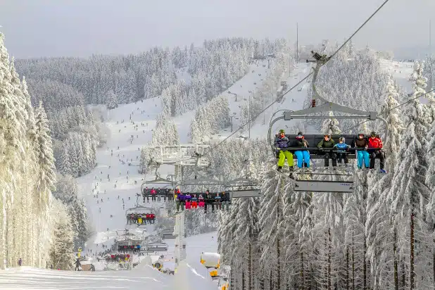 Archivbild, das die Örtlichkeit zeigt, an der die neuen Lifte gebaut werden (Foto: Wintersport-Arena Sauerland)