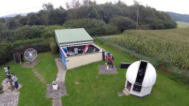 Das Vereinsgelände im Mendener Ortsteil Platte Heide (Foto: Sternenfreunde).