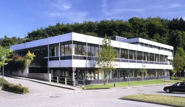 Der ehemalige Sitz der KDVZ-Citkomm in Iserlohn soll abgerissen werden (Foto: KDVZ-Citkomm).