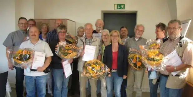 Der Vorstand des DRK-Frauenvereins Siegen bedankte sich bei den Jubiläumsblutspendern, die zu einer Ehrung in das Henry-Dunant-Haus eingeladen wurden. Bild: DRK-Kreisverband Siegen-Wittgenstein e.V. 