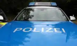 2019-12-09-Polizei-Personen-Drogenvortest-Partyraum-Verkehrsunfall-Nachbar-Ferienhaus-Auto-Belaestigung-blutentnahme-Transporter-Polizei