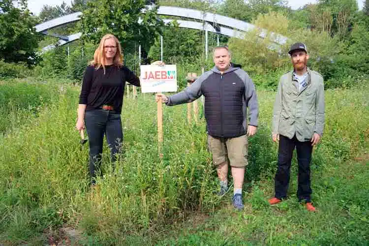 2021-08-06-JAEB-Obstwiese