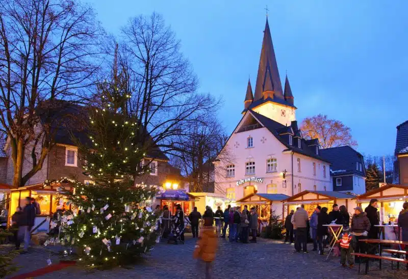 Weihnachtsmarkt Drolshagen im historischen Stadtkern.