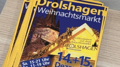 Weihnachtsmarkt Drolshagen 2024 - Die Flyer liegen schon überall aus.